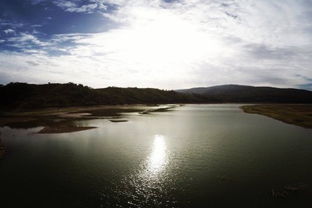 Fotografia da Barragem do Funcho / Arade Fotografia da Barragem do Funcho / Arade